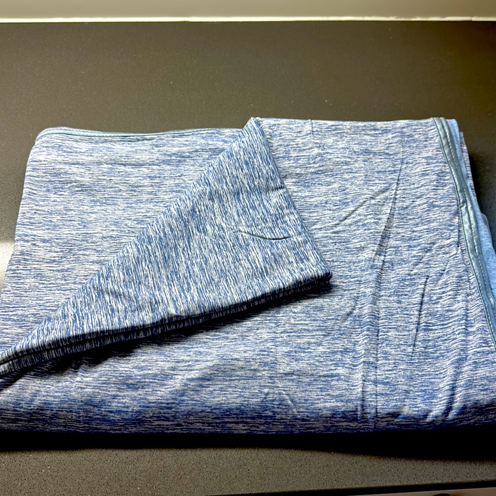 Arc Chill Cooling Blanket